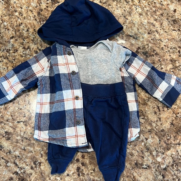 Carters Newborn Baby Outfit Flannel Onesie and Jogger SET - Picture 2 of 5